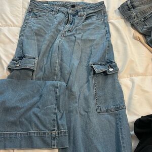 AE Cargo Jeans